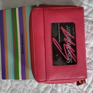 Ladies Stone Mountain leather wallet